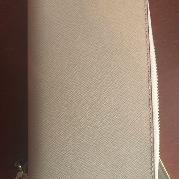 Michael Kors ❤️SOLD❤️ - Picture 8 of 8